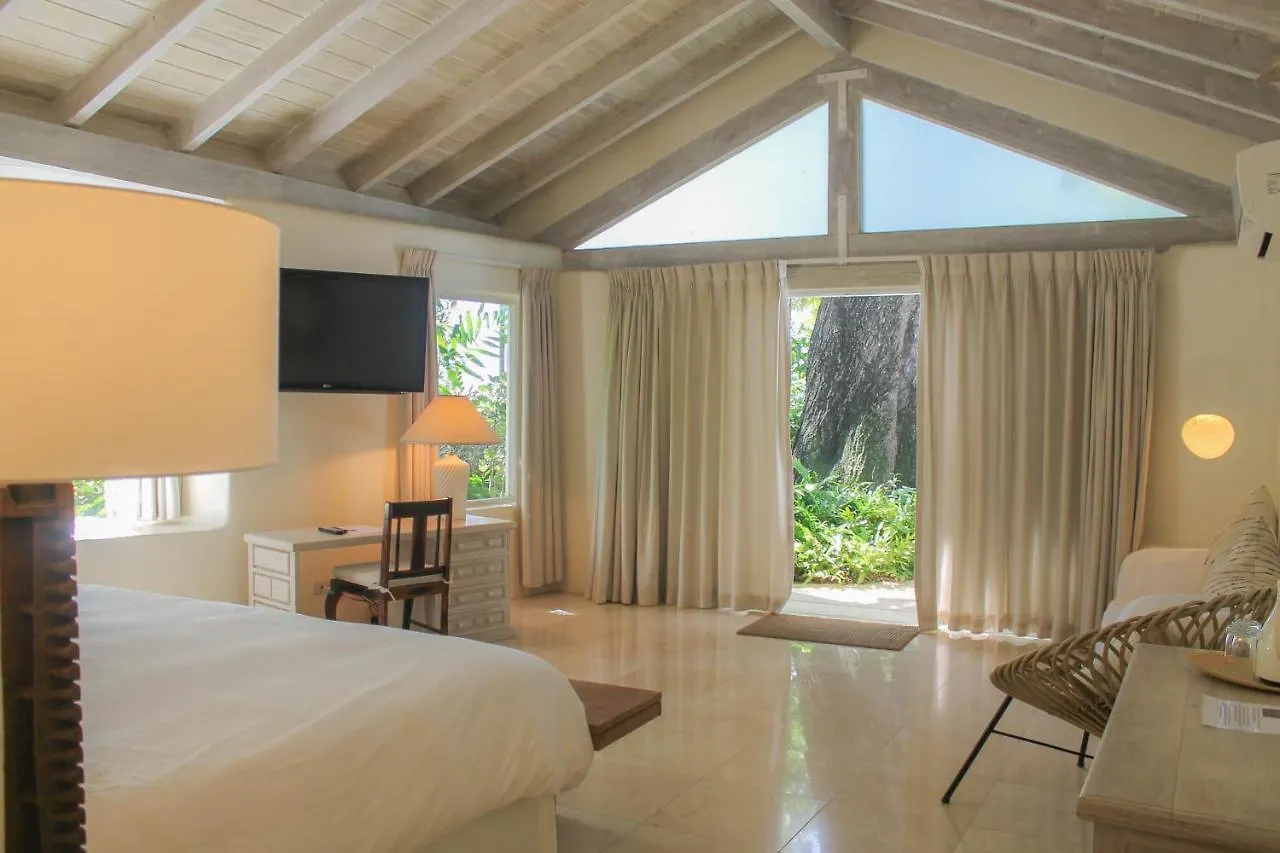 Landmark House & Cottage Saint James Willa